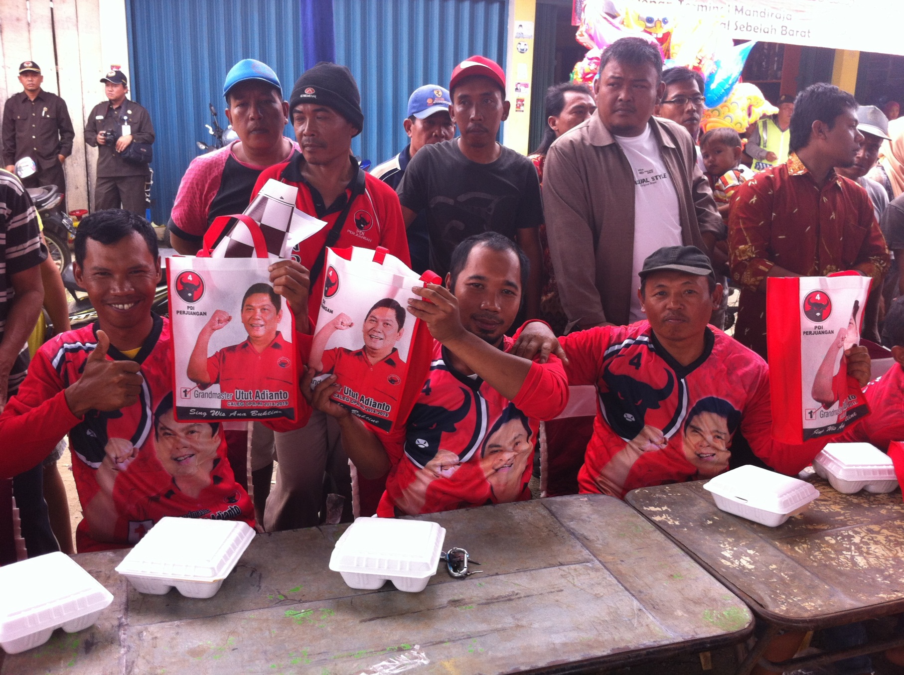 Some of Mandiraja’s resident chess masters display their prizes - Tom Power 5. Power 4